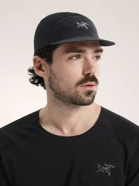 Gorra Norvan Mesh de 5 paneles