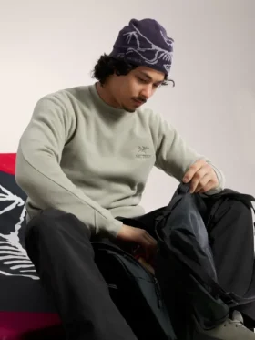 Jersey de forros polares con cuello redondo y emblema para hombre