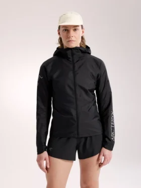 Sudadera con capucha Norvan Windshell para mujer